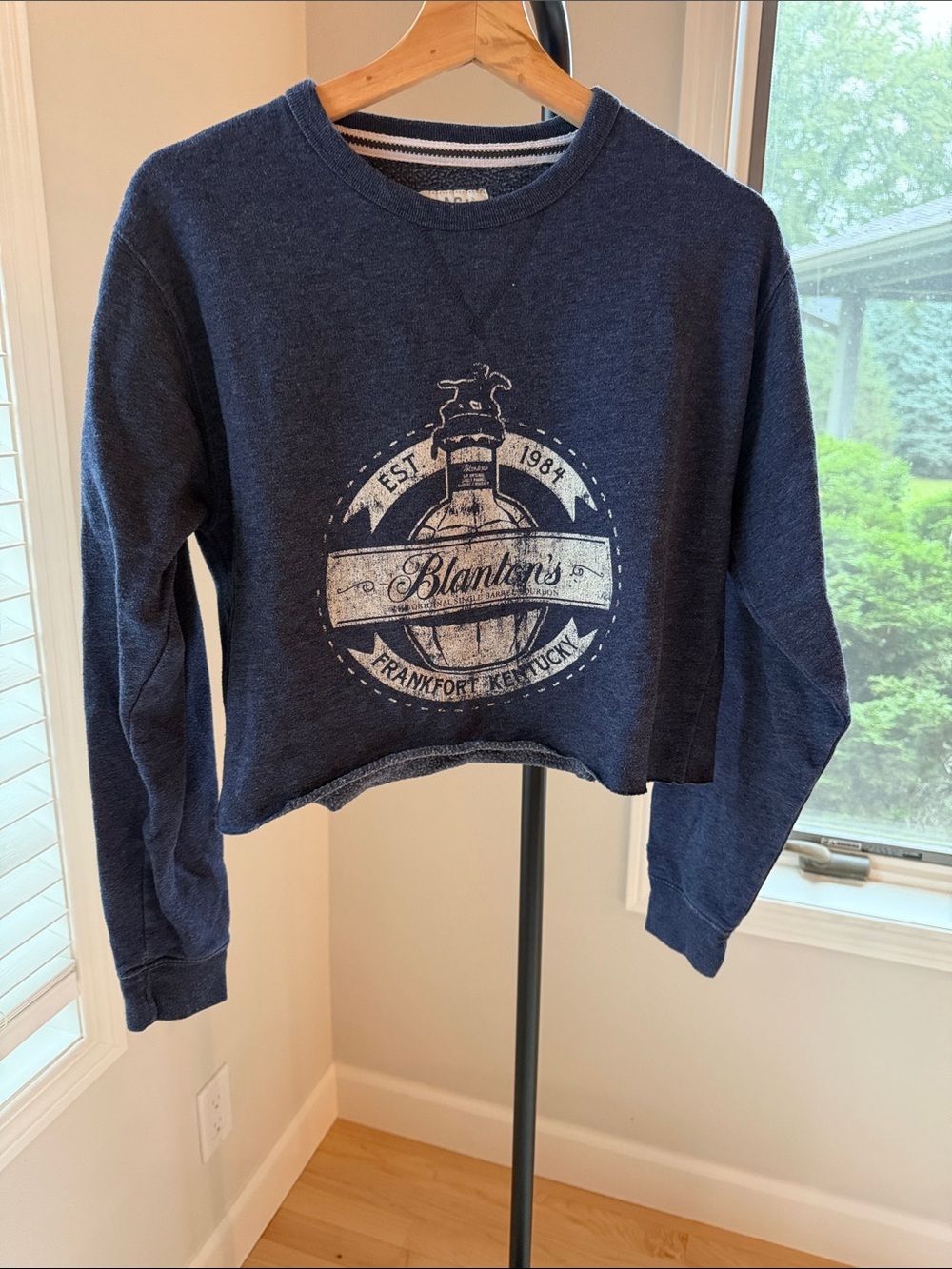 League Navy Graphic Cropped Sweatshirt
